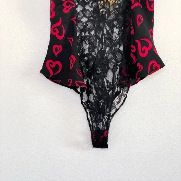 Victoria’s Secret Vintage Gold Label Silk Lace Heart Teddy Bodysuit Black Red